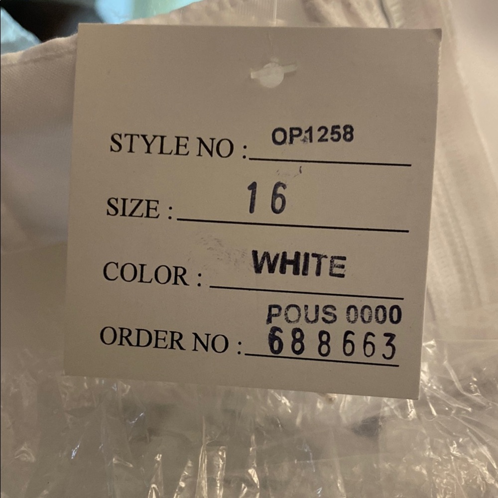 White Sleeveless Halter A-Line Wedding Gown - Picture 4 of 6
